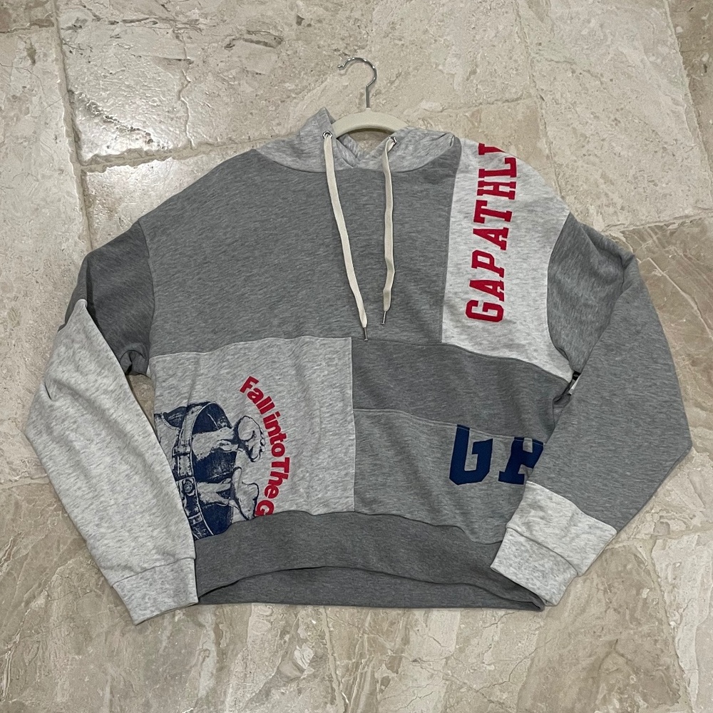 NWT GAP Logo Remix Patchwork Sweatshirt (Size L)